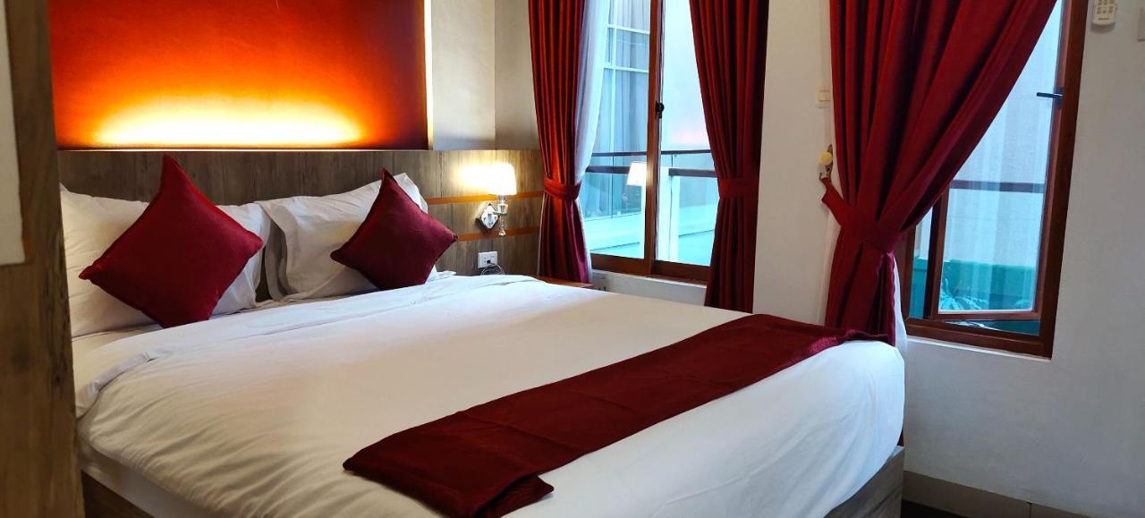D&D Guest House & Cafe Syariah Medan Dış mekan fotoğraf