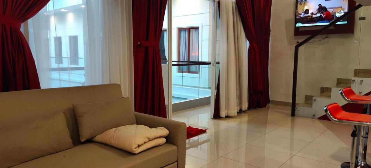 D&D Guest House & Cafe Syariah Medan Dış mekan fotoğraf