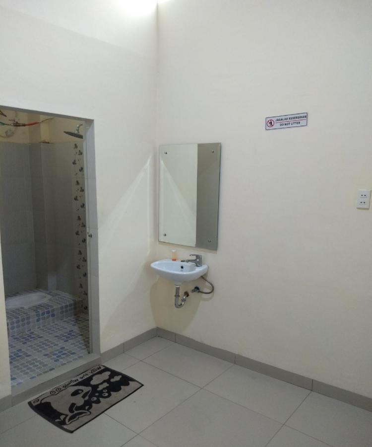 D&D Guest House & Cafe Syariah Medan Dış mekan fotoğraf