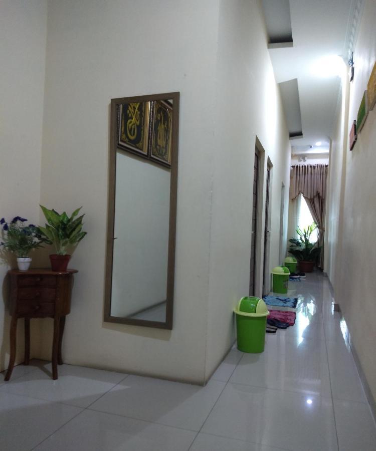 D&D Guest House & Cafe Syariah Medan Dış mekan fotoğraf
