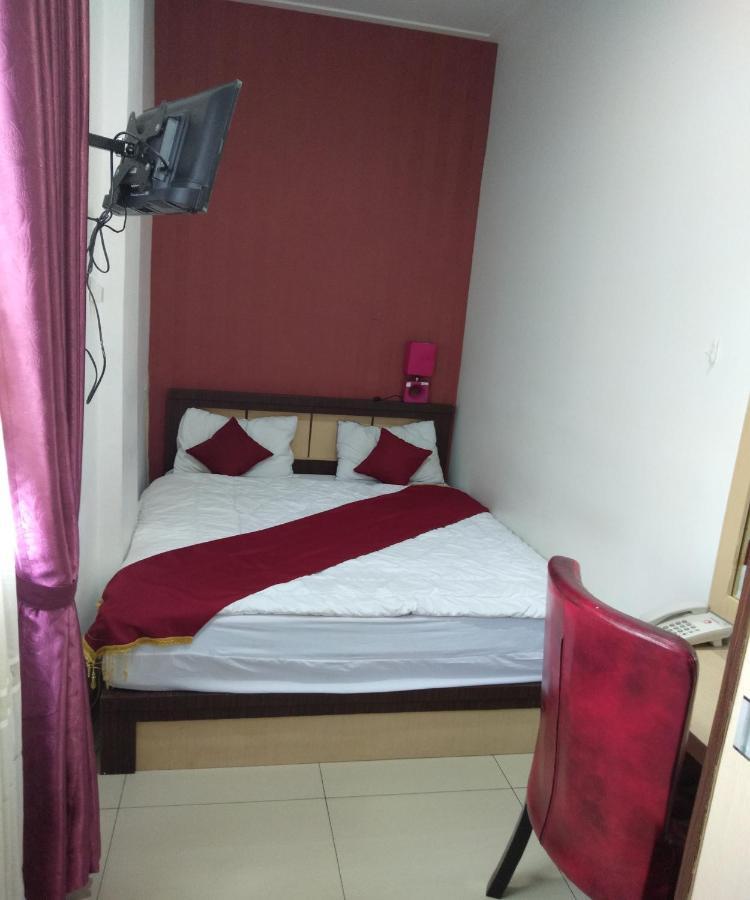 D&D Guest House & Cafe Syariah Medan Dış mekan fotoğraf